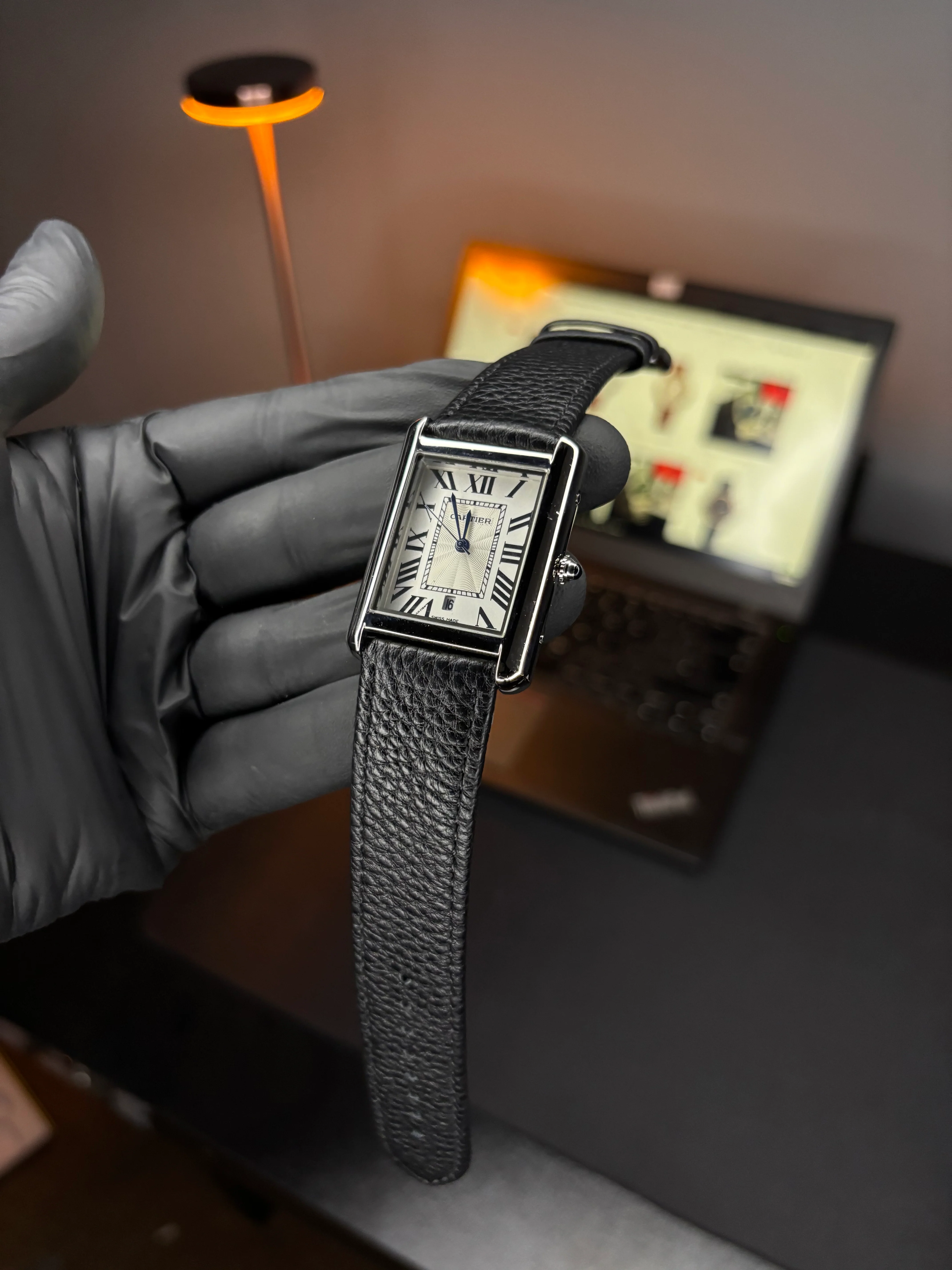 Old Money Tank - Quartz Watch - Image 3