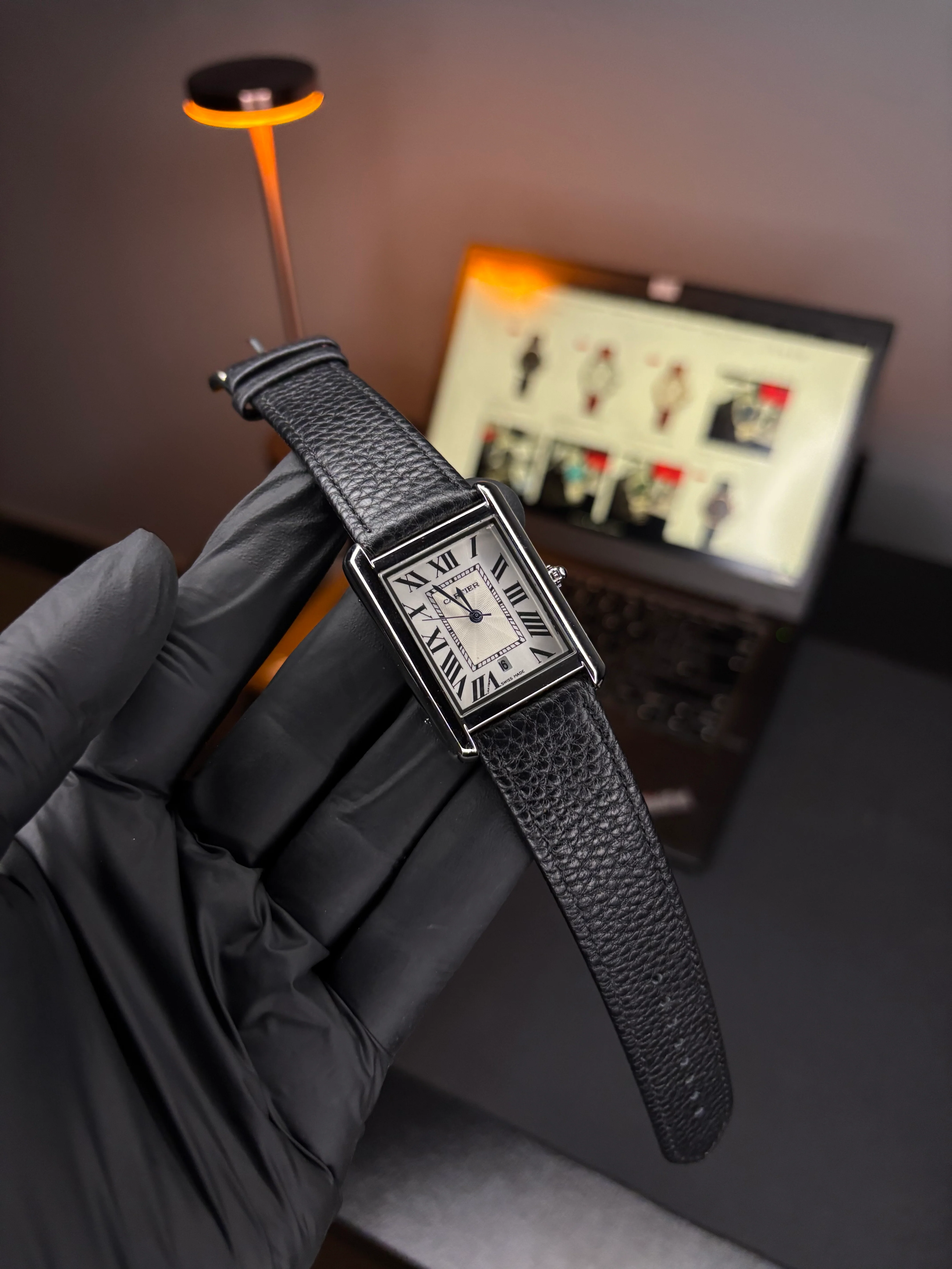 Old Money Tank - Quartz Watch - Image 4
