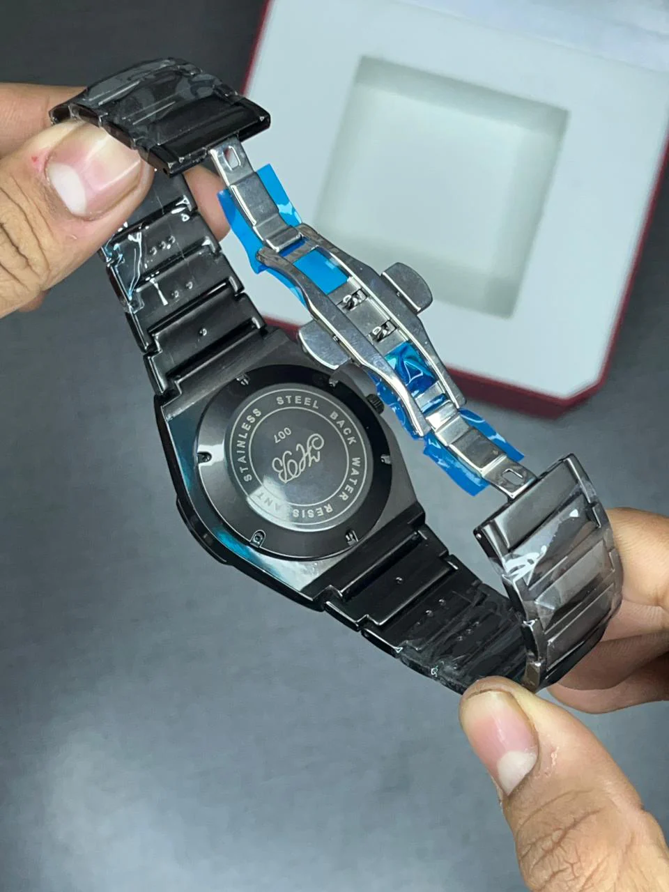 HB Diamond Cut Watch Black - Image 6