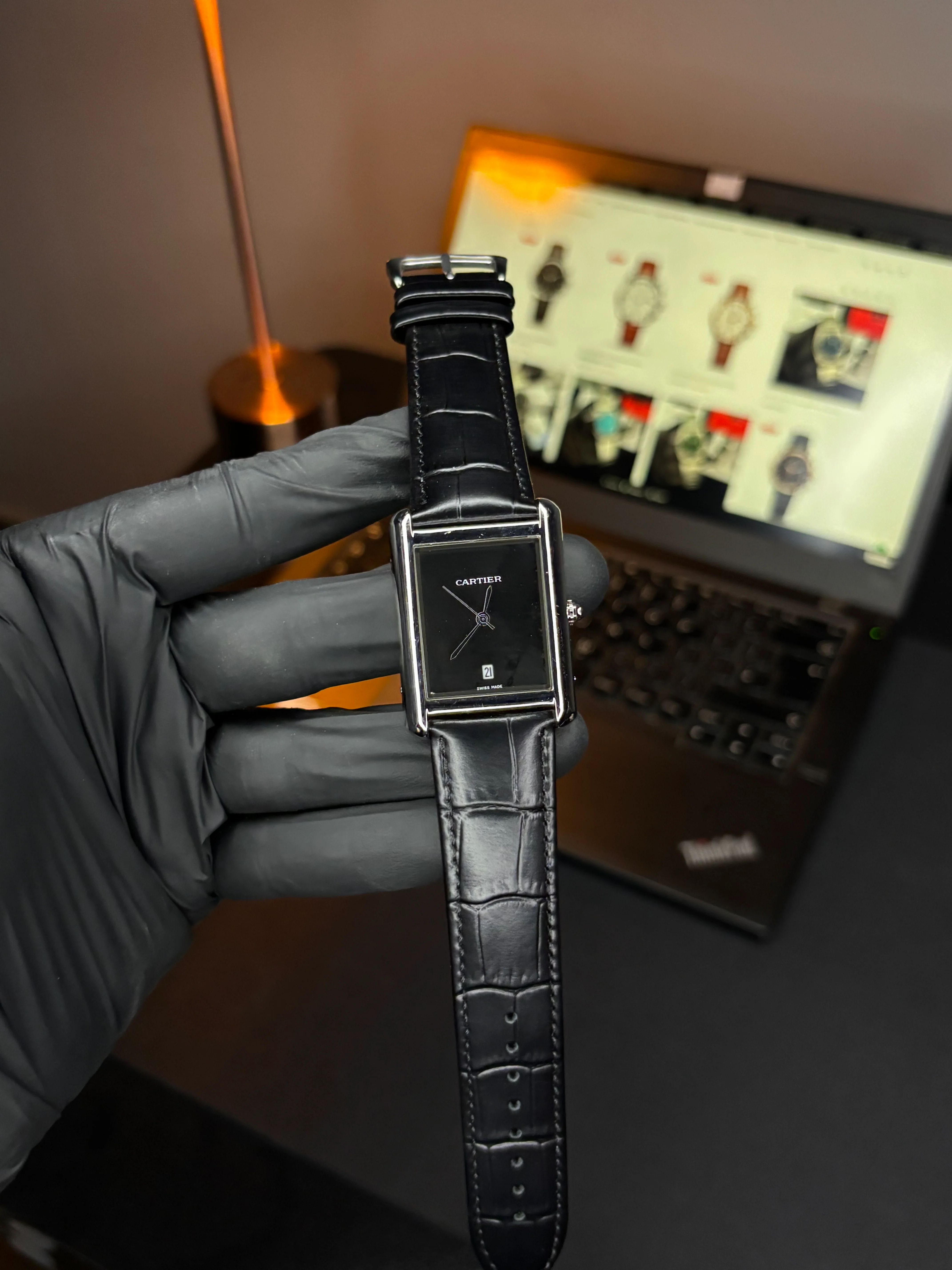 Old Money Tank - Plain Dial - Quartz Watch - Image 4