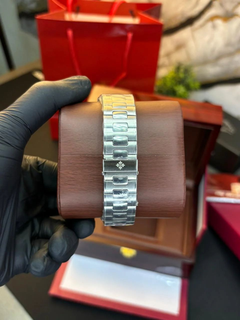 Patek Nautilus Automatic - Master Grade - Image 5