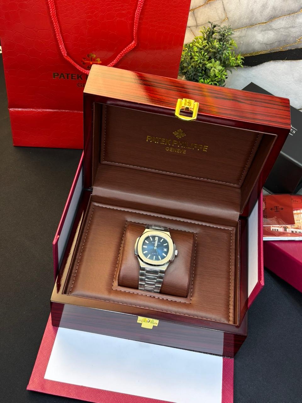 Patek Nautilus Automatic - Master Grade - Image 8