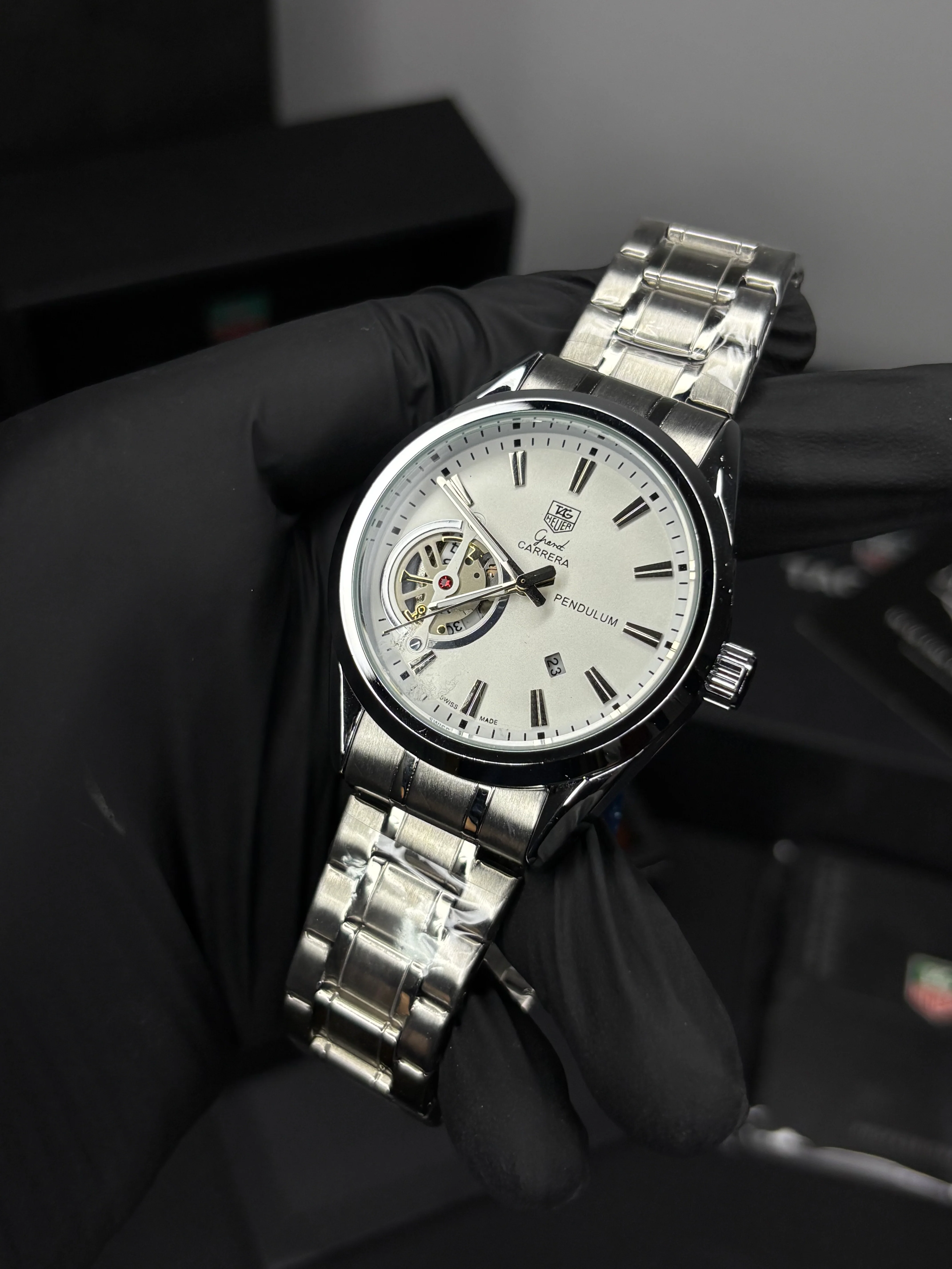 TH Calibre 5 Semi-Auto (Quartz) - Image 3
