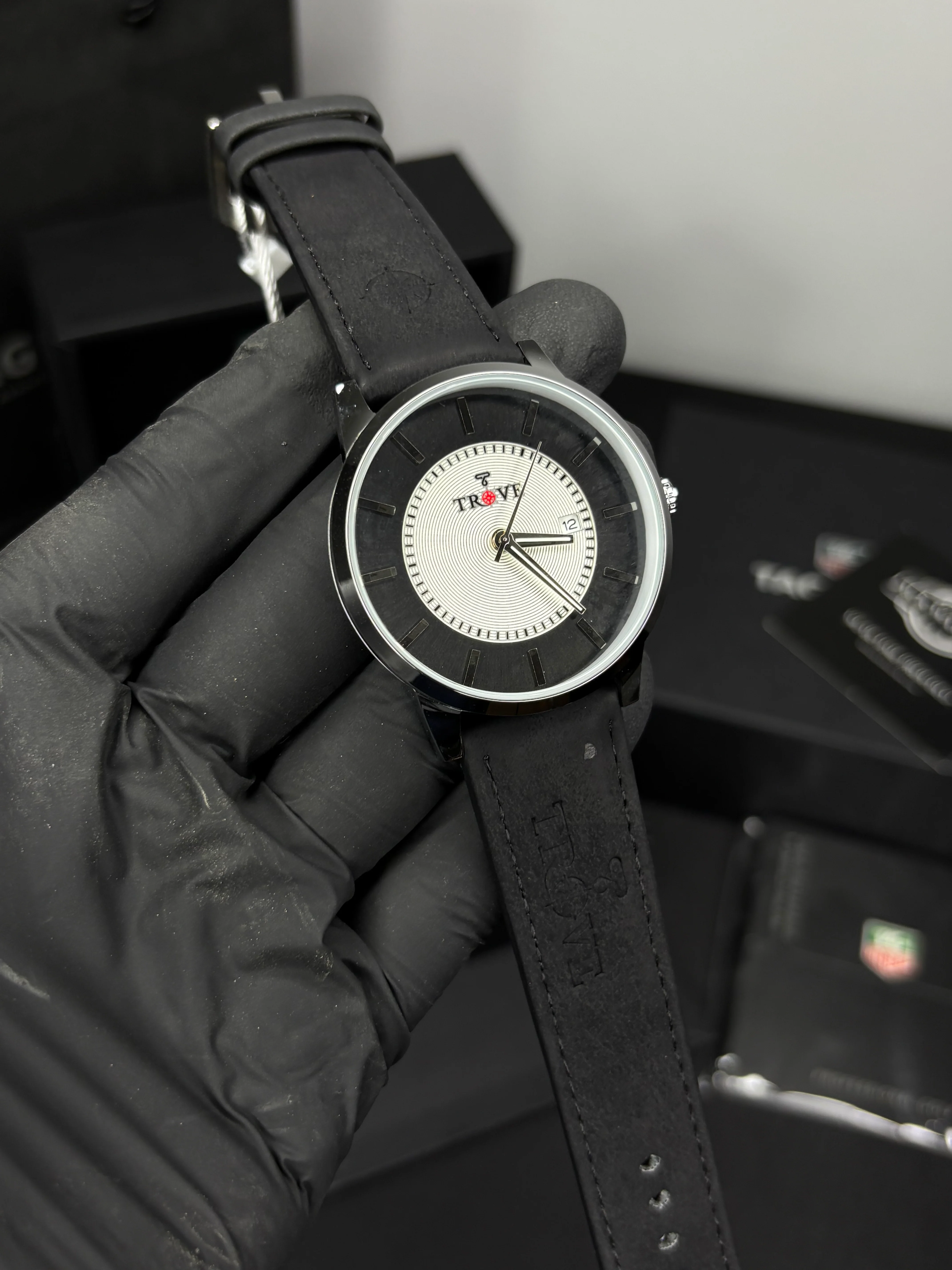 Trove Original Quartz Leather Strap Watch - Image 3