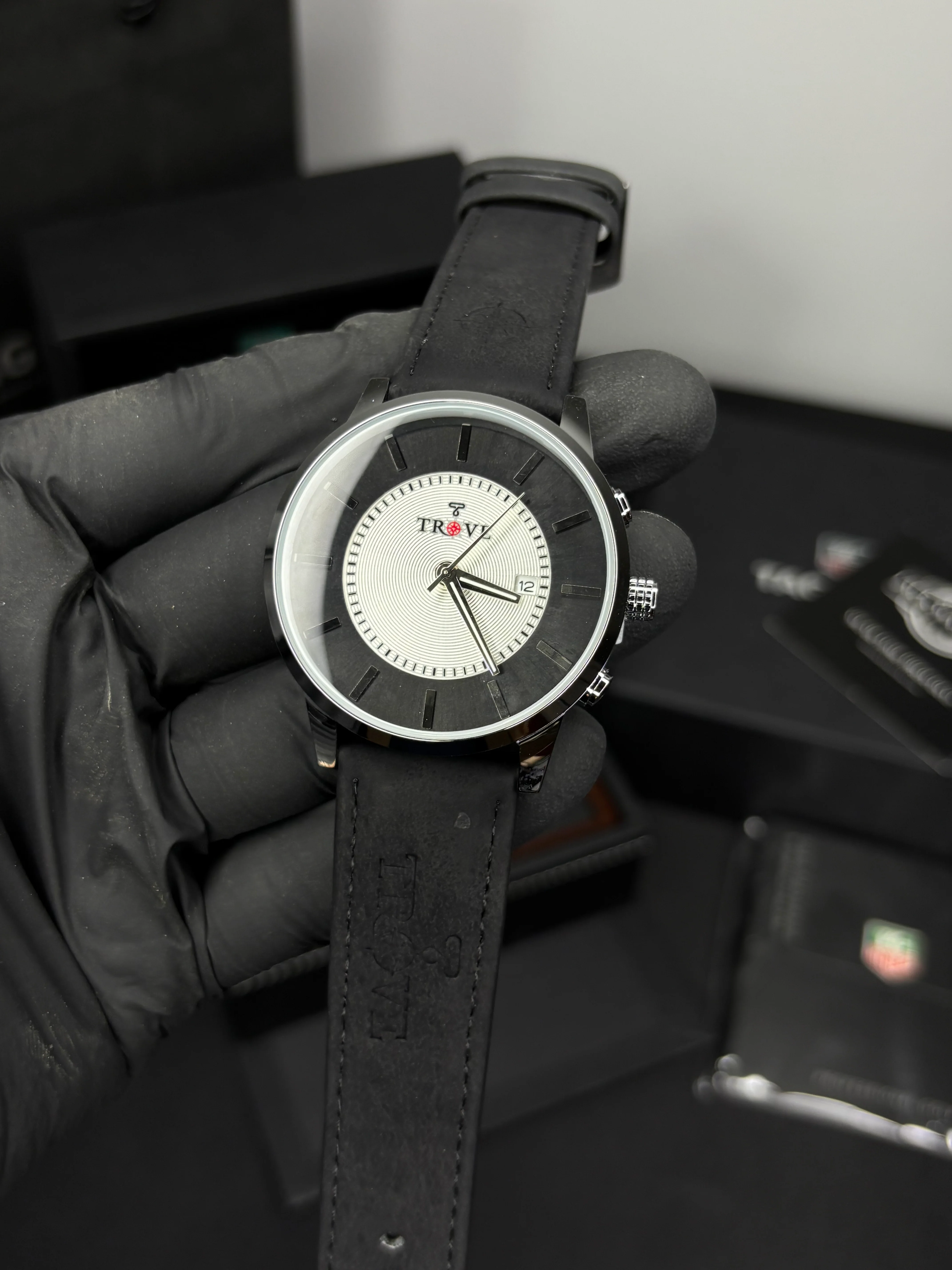 Trove Original Quartz Leather Strap Watch - Image 5