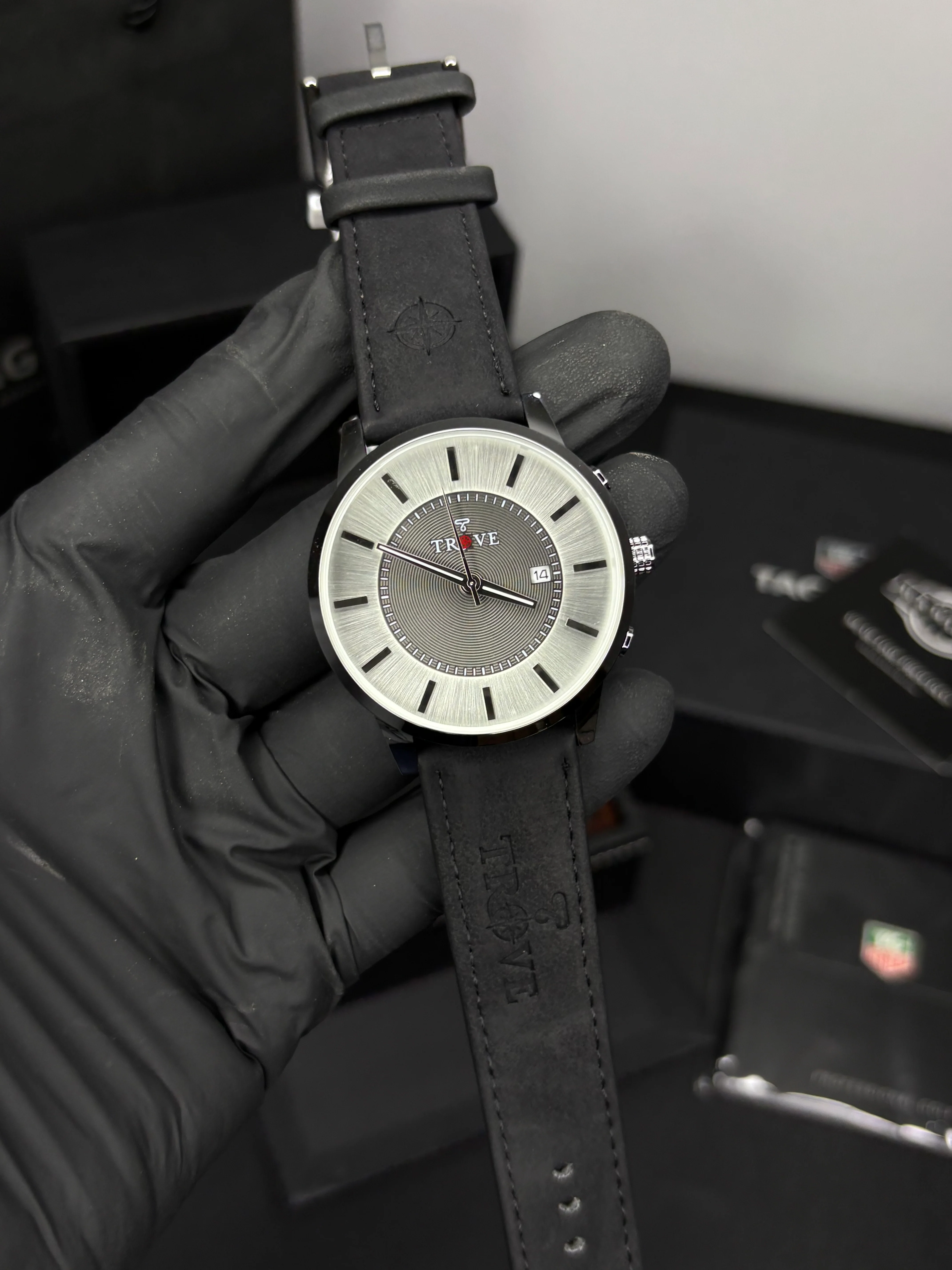 Trove Original Quartz Leather Strap Watch - Image 8