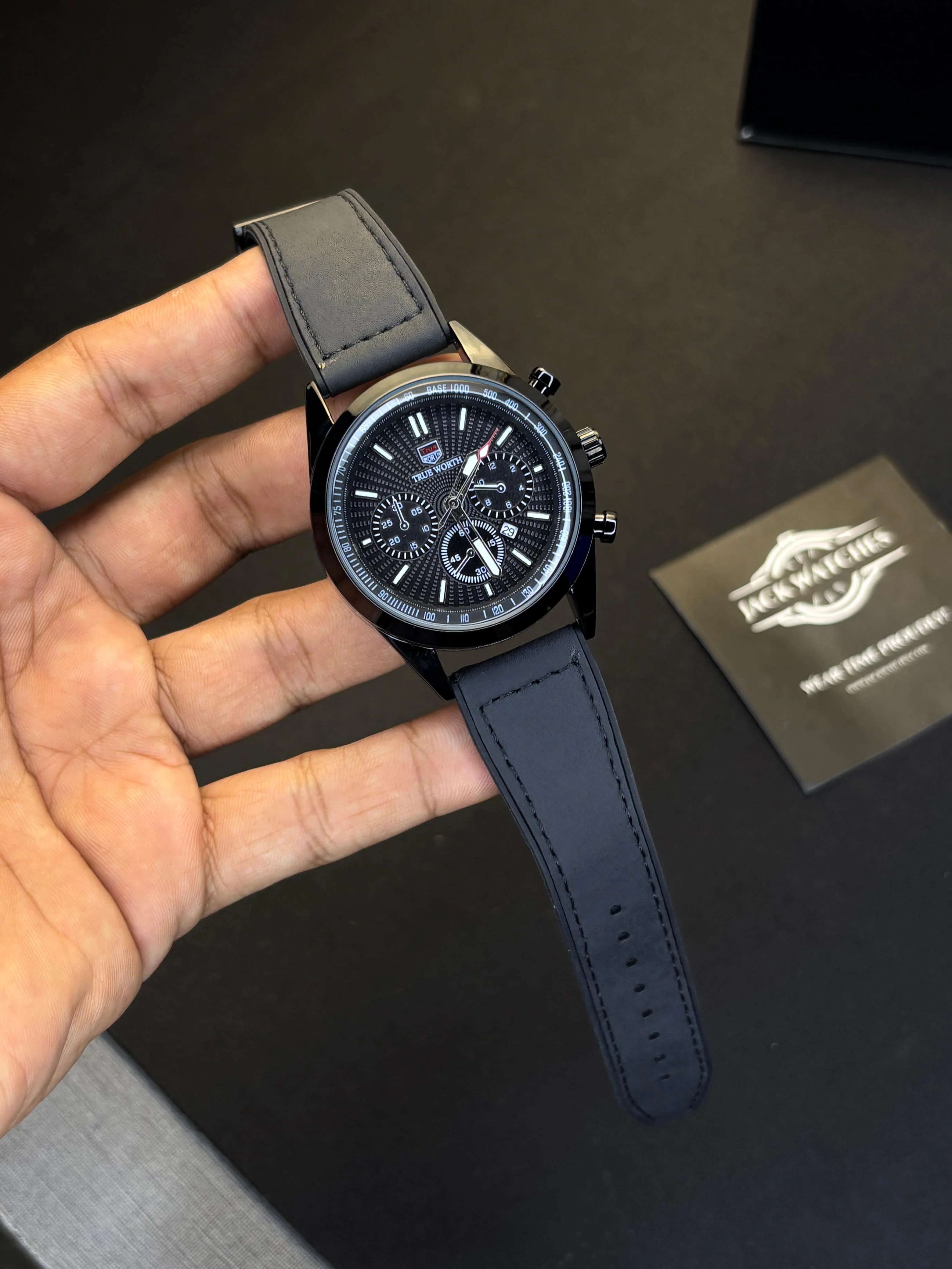 True Worth Non Chrono Watch With Unique Master Lock - Image 11