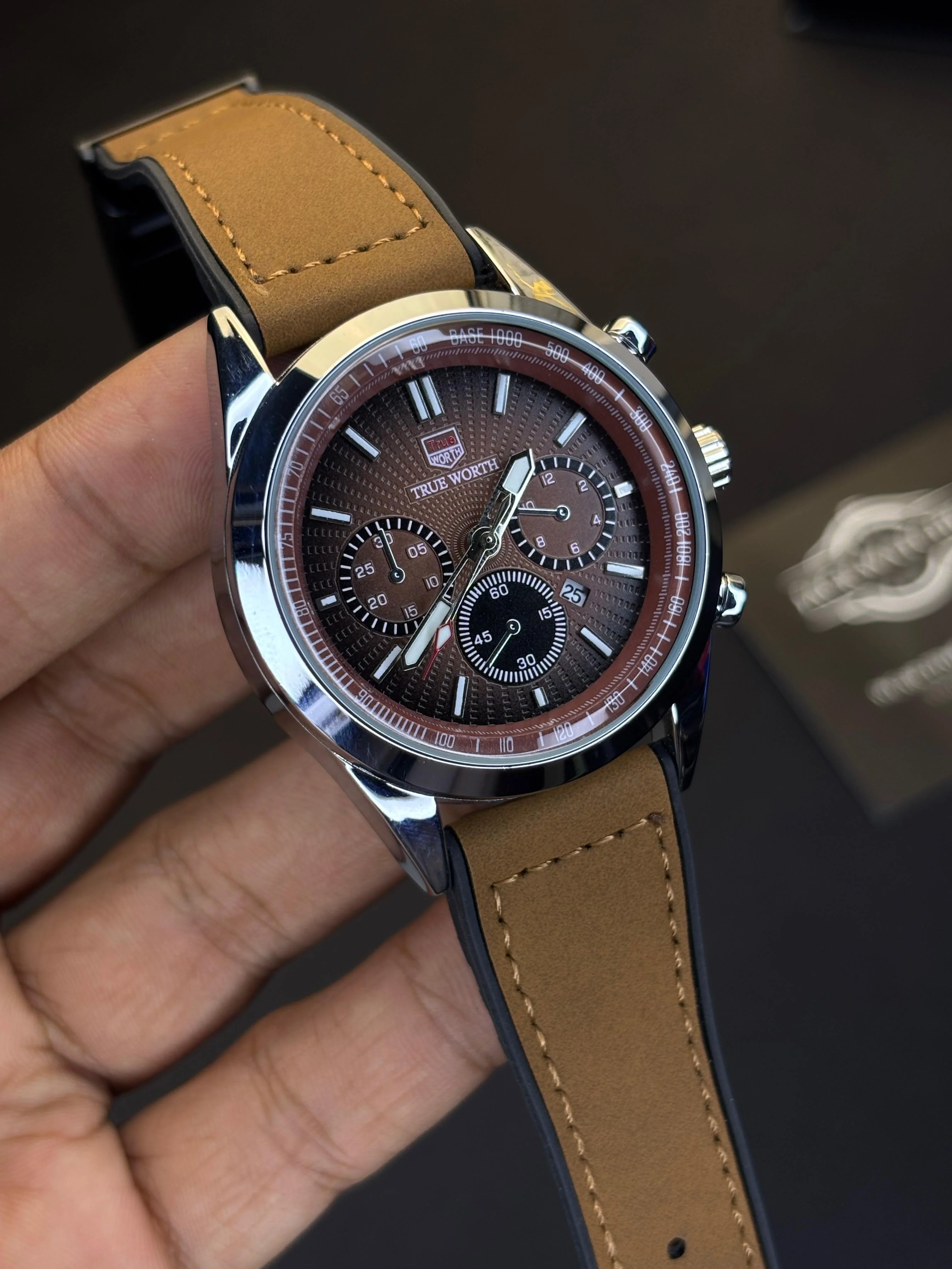 True Worth Non Chrono Watch With Unique Master Lock - Image 3