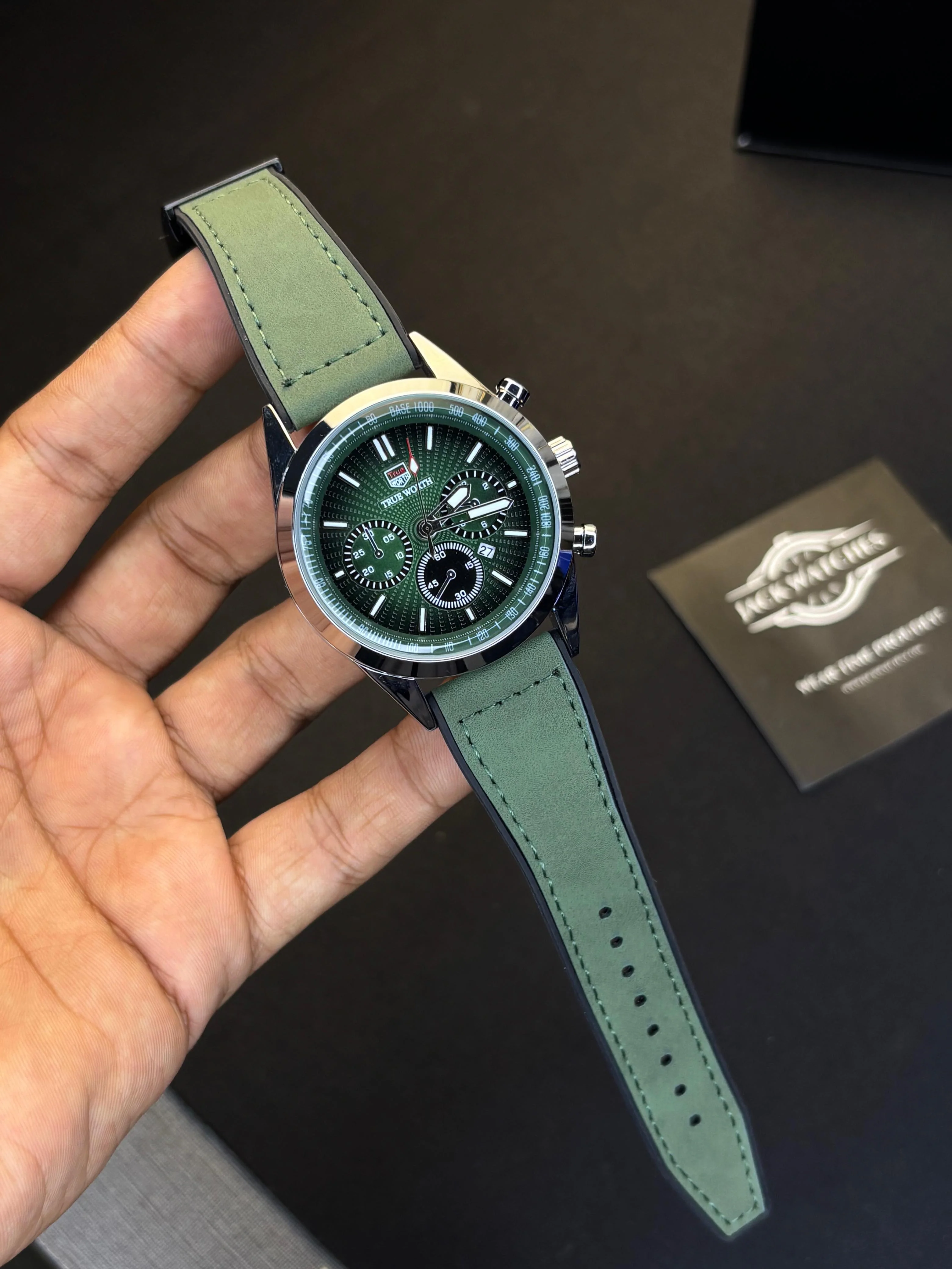 True Worth Non Chrono Watch With Unique Master Lock - Image 6