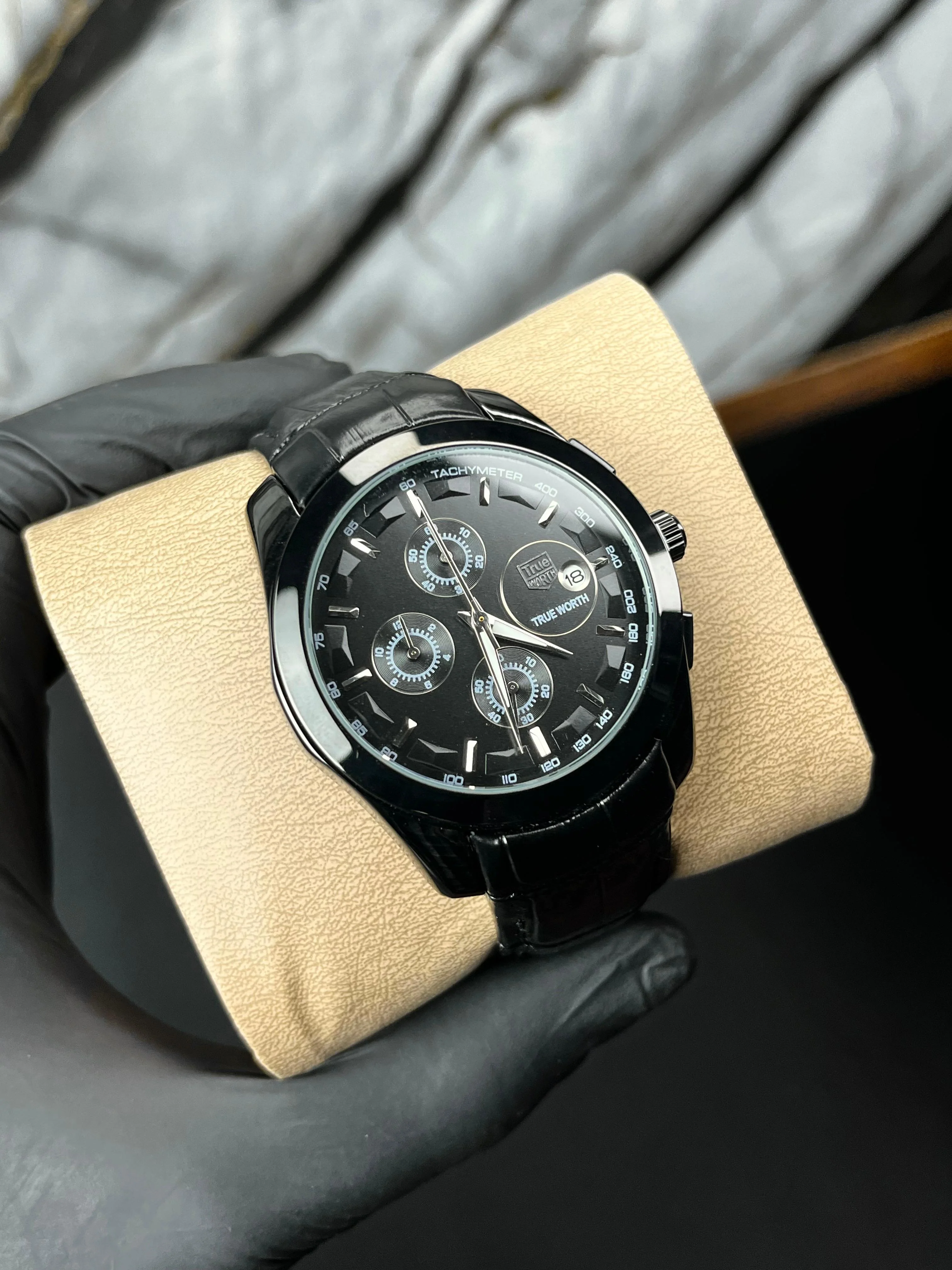 True Worth Original Chronograph Leather Strap Watch - Full Black - Image 3
