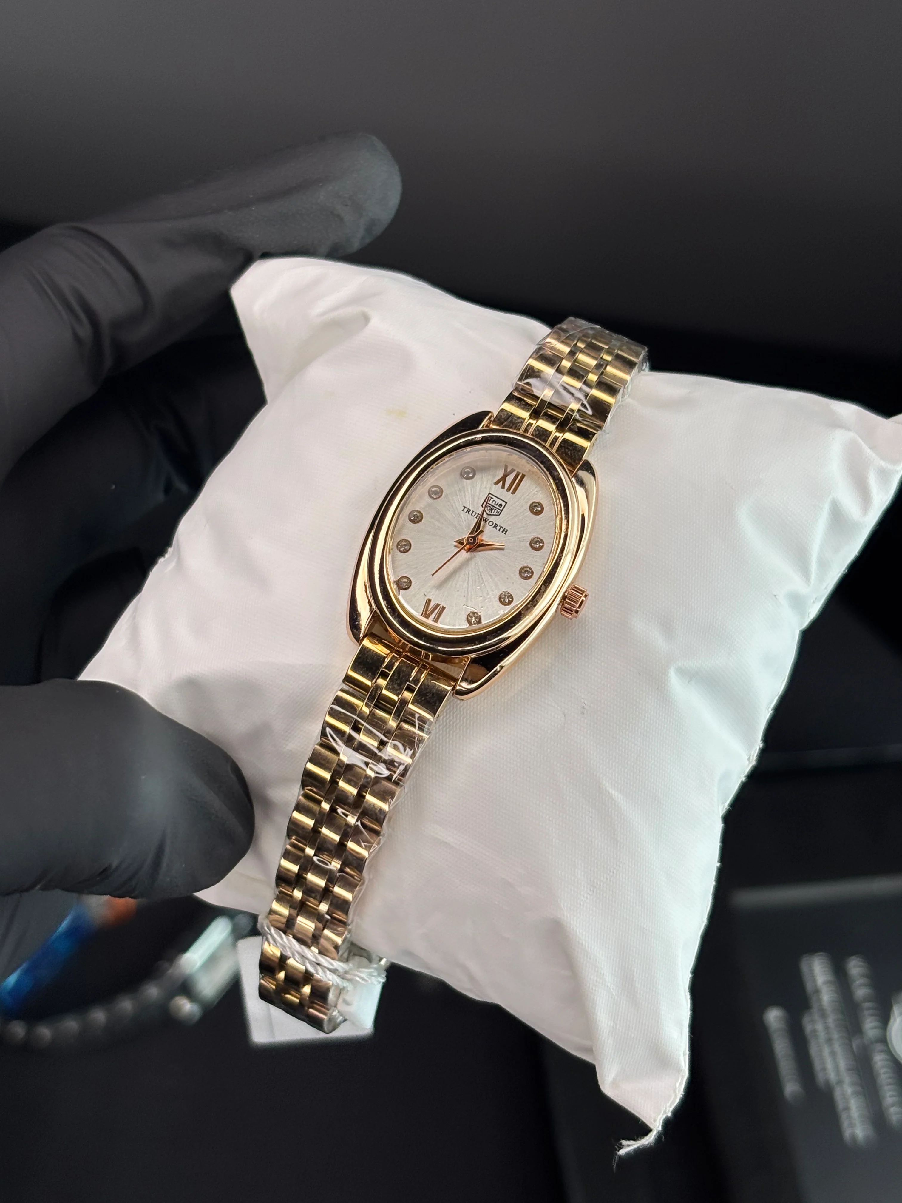True Worth Oval Prestige Women Watch - Image 5